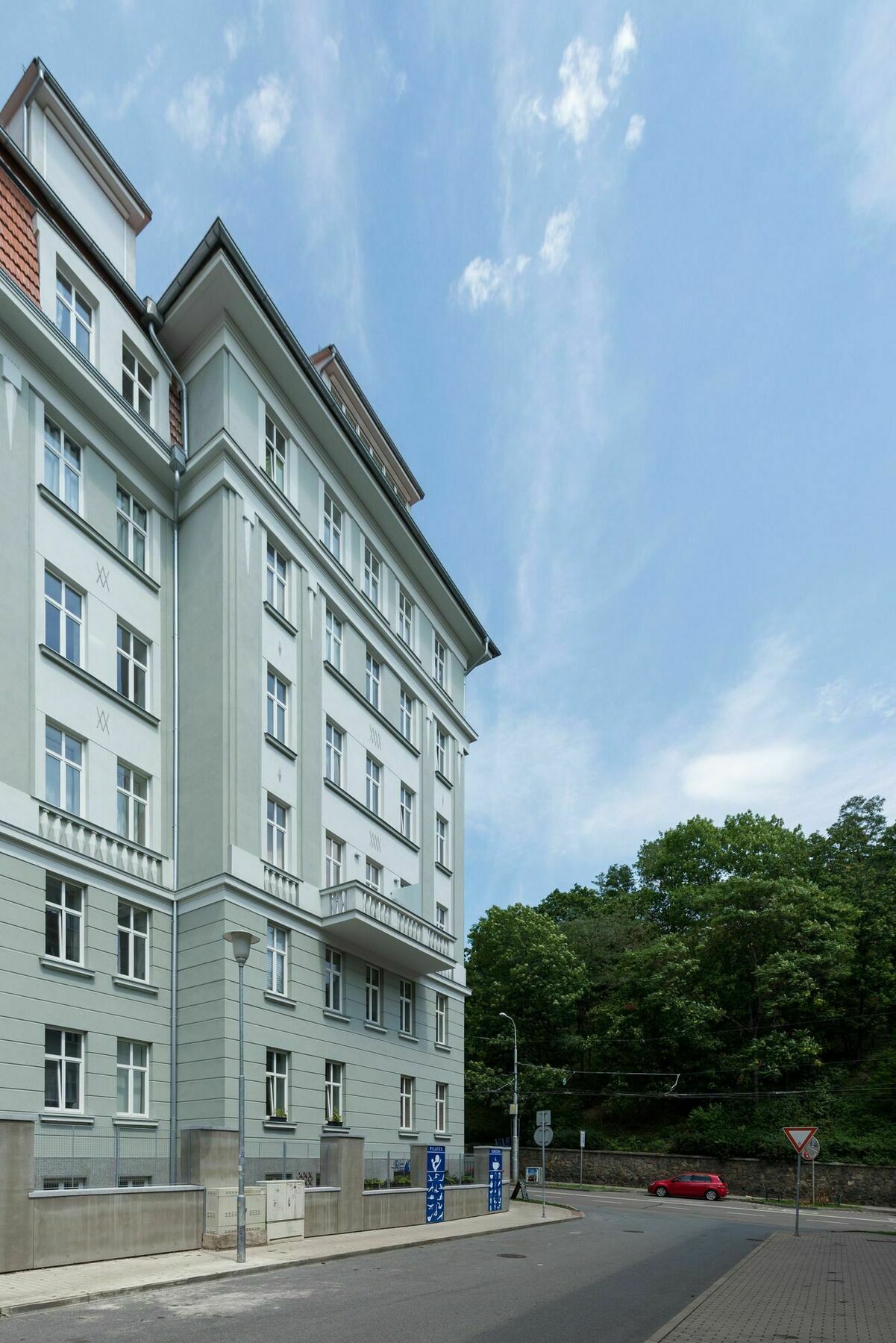 Thai World Apartment Spilberk II Брно Экстерьер фото